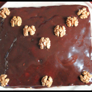 Gâteau aux noix et pépites de chocolat