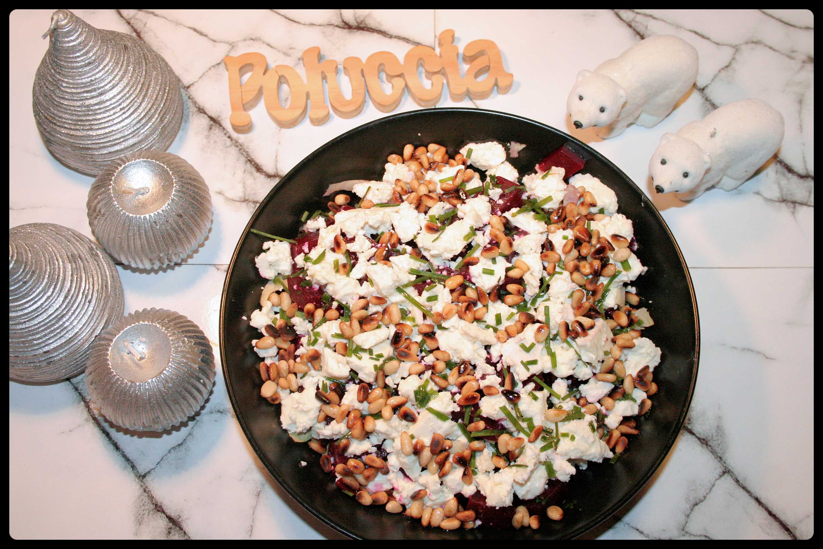 Salade d&rsquo;endives, betteraves, feta & pignons grillés